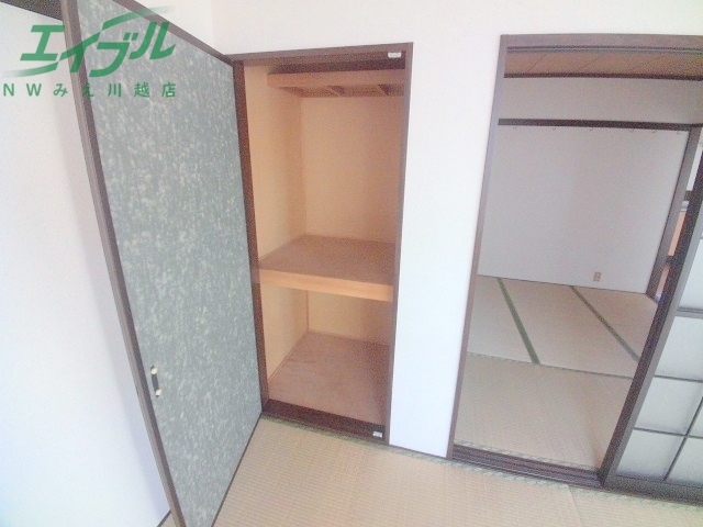 収納　※写真は別部屋です。