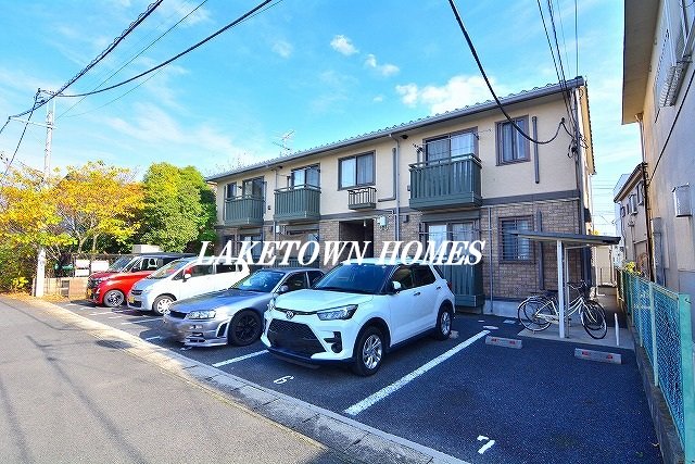 建物外観　吉川市でのお部屋探しは、地元の当社にお任せ下さい！