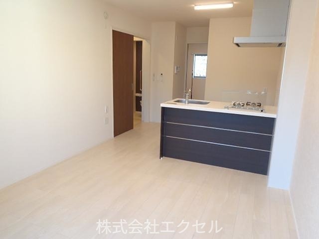 居室・リビング　広々とした室内です。