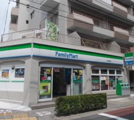 コンビニ　ファミリーマート 文京本郷店（コンビニ）まで587m