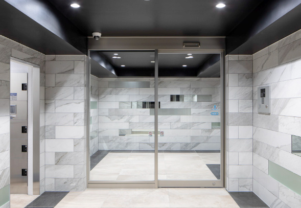 エントランス　RELUXIA TOKYO NORTH