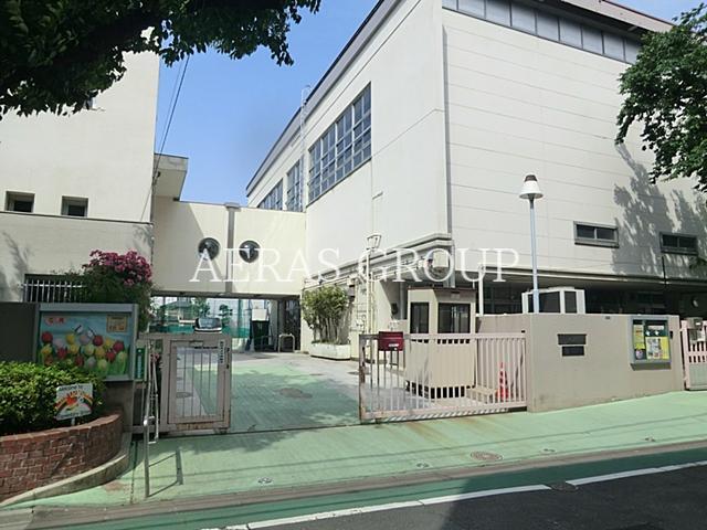 小学校　渋谷区立鳩森小学校（小学校）まで654m