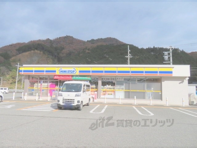 コンビニ　ミニストップ和田山桑原店（コンビニ）まで800m