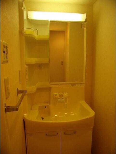洗面設備　同仕様別号室：参考写真