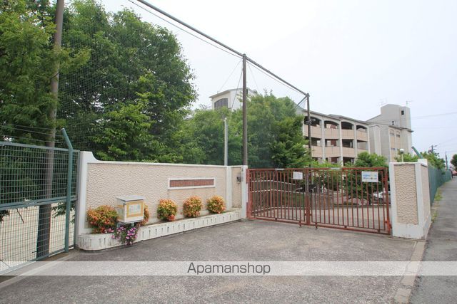 中学校　第十八中学校（中学校）まで634m