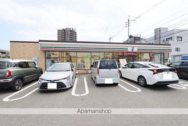 コンビニ　セブン－イレブン徳島吉野本町６丁目店（コンビニ）まで157m