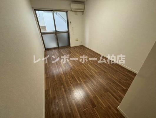 居室・リビング　居間です