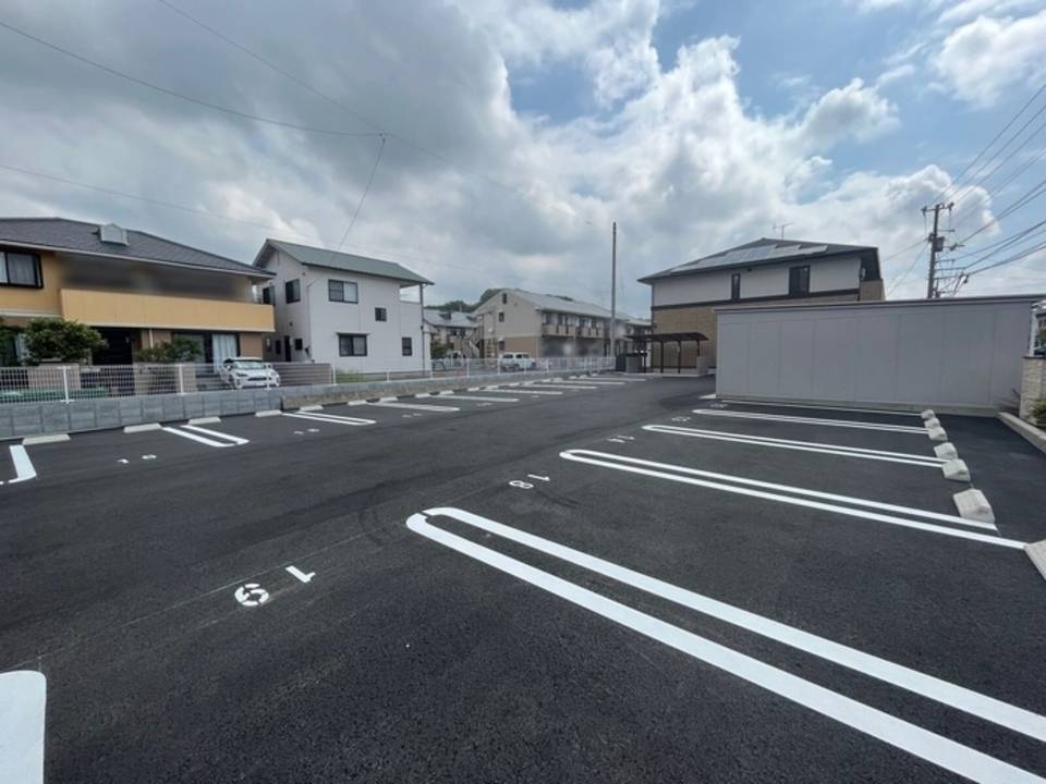 駐車場　駐車場