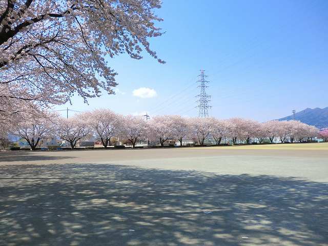 公園　子持ふれあい公園（公園）まで2000m