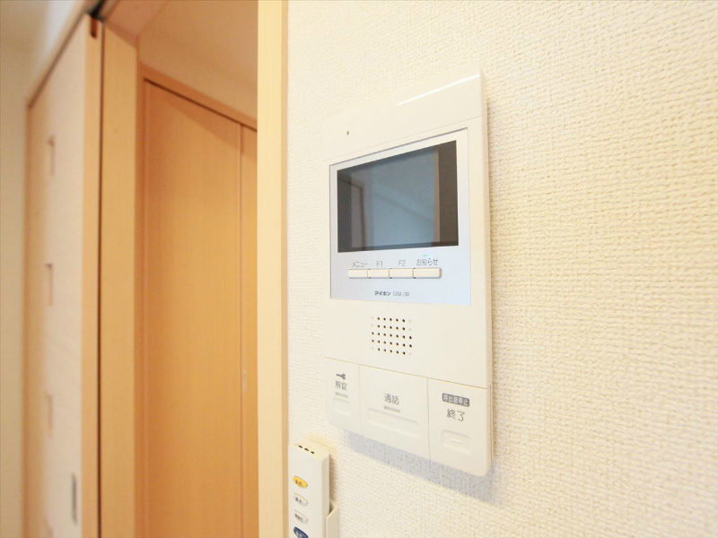 セキュリティ　モニター付きインターホン