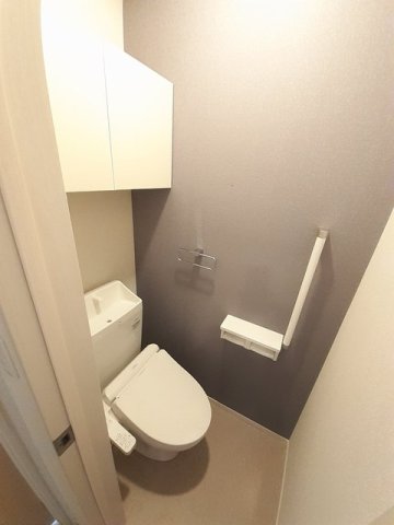 トイレ　清潔感のあるトイレです