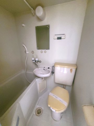 赤玉ビルの風呂写真