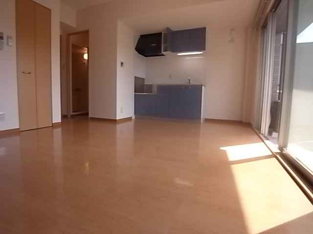 居室・リビング　見ての通り日当たり良好のお部屋です。