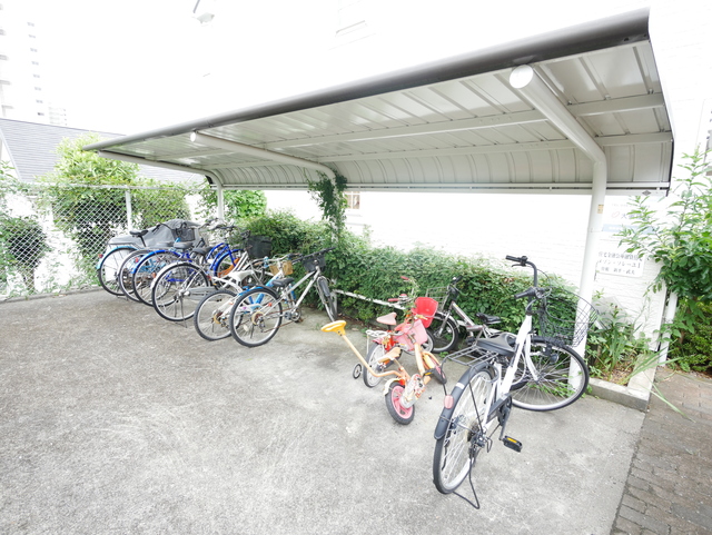 その他共有部分　★敷地内に屋根付きの駐輪場あり★