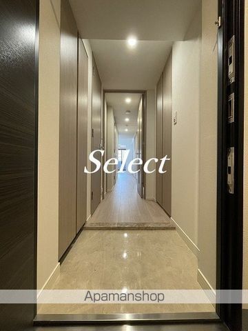 GENOVIA阪東橋IIskygardenの玄関写真