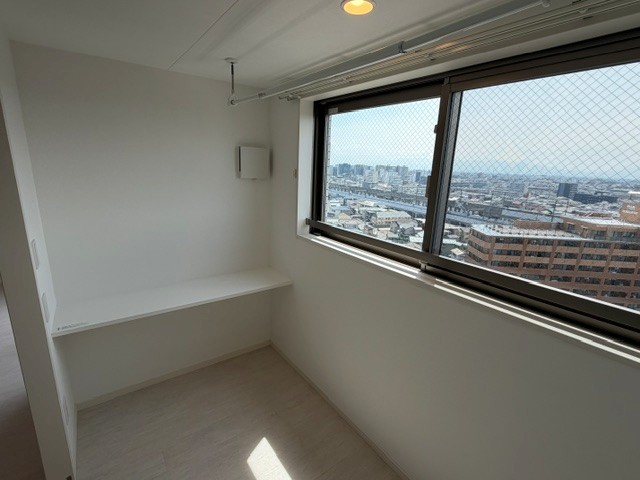その他部屋・スペース　全室サンルーム・物干付♪テレワークスペースとしても使用可能♪