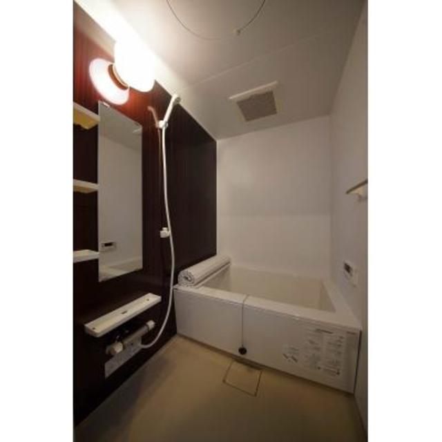 バス・シャワールーム　※写真は同タイプ住戸です。