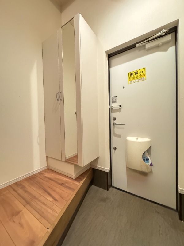 南海本線 湊駅 徒歩14分 3階建 築9年の玄関写真