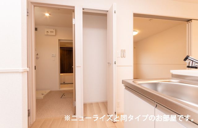 ニュー ライジング サンの内装写真