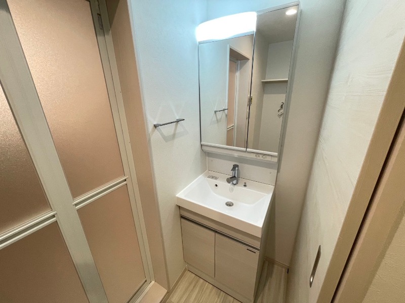 洗面設備　※別部屋写真、現況優先