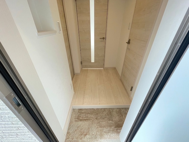 玄関　※別部屋写真、現況優先