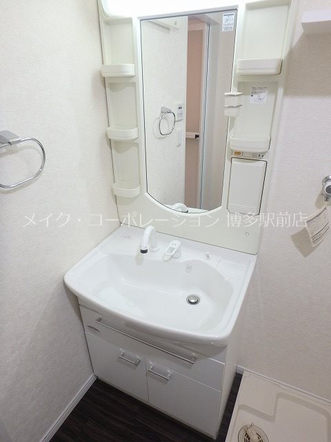 ＪＲ鹿児島本線 博多駅 徒歩8分 15階建 築19年の内装写真