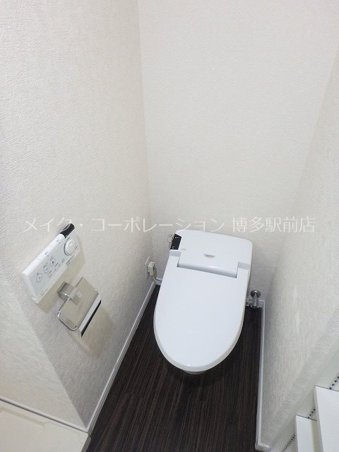 ＪＲ鹿児島本線 博多駅 徒歩8分 15階建 築19年のトイレ写真