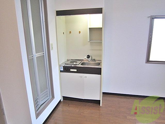 千里山弐番館の居間写真