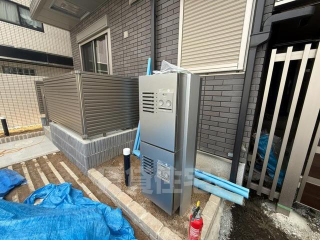 阪急伊丹線 伊丹駅 バス乗車時間：18分 最寄りバス停で下車 徒歩5分 3階建 新築の外観写真