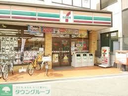 コンビニ　セブンイレブン大阪東三国駅北口店（コンビニ）まで240m