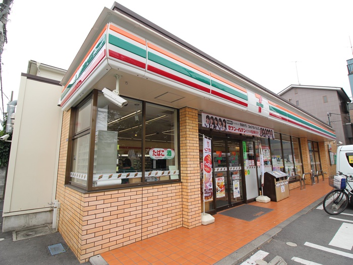 コンビニ　セブンイレブン（コンビニ）まで140m