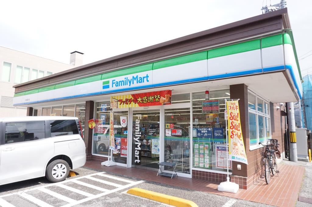 コンビニ　ファミリーマート 八柱桜通り店（コンビニ）まで528m