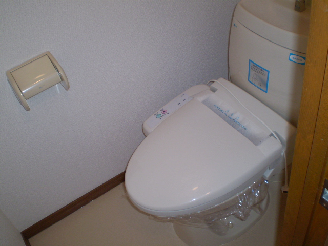 トゥール・モンドのトイレ写真
