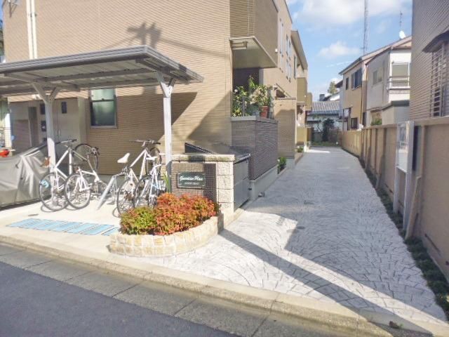 バルコニー　★入口までのアプローチ★