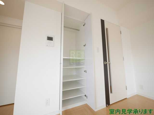 収納　コンフォリア市谷柳町