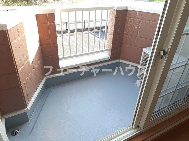 バルコニー　お洗濯にも便利なバルコニー付き