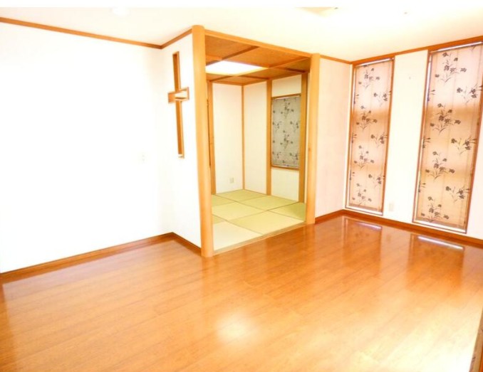 千駄木4丁目戸建の居間写真