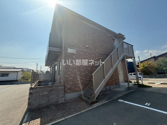 レトアヒルズ A