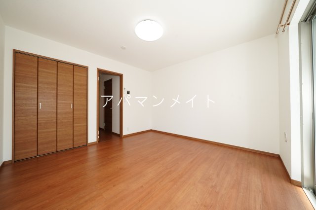 その他部屋・スペース　使い勝手のいい寝室です