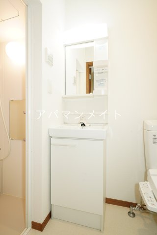 洗面設備　忙しい朝には欠かせない洗面所です