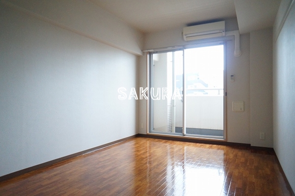 居室・リビング　開放感のあるゆったりとしたお部屋です♪