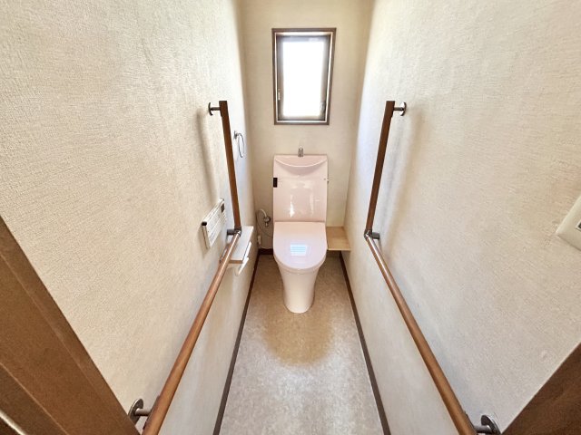 有松三丁山貸家のトイレ写真