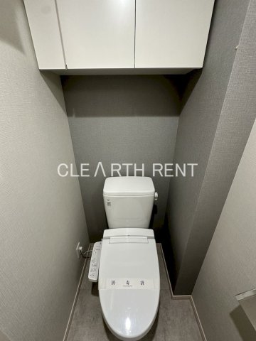 トイレ　清潔感のある温水洗浄便座