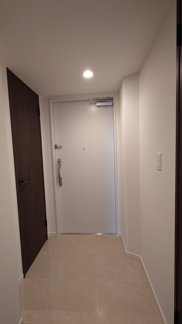 玄関　※写真は同タイプ住戸です。