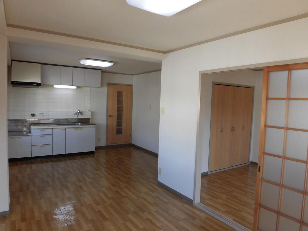 ＪＲ山陽本線 加古川駅 徒歩12分 3階建 築36年の居間写真