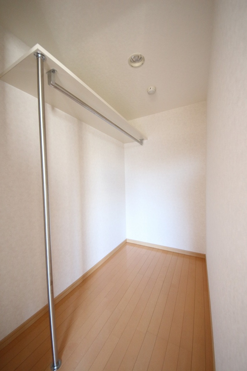 収納　ウォークインクローゼット