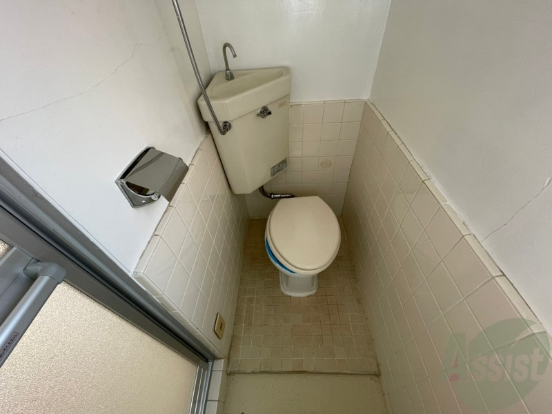 トイレ　こちらはトイレです。お手入れも楽ちんです！