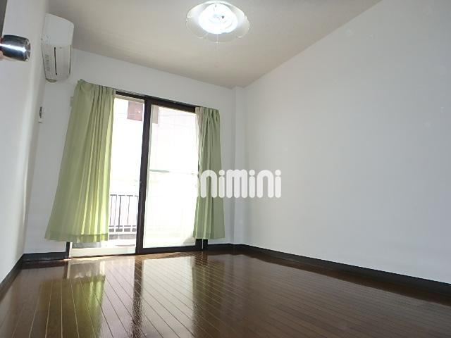 居室・リビング　１人暮らしには丁度いい大きさのお部屋です。