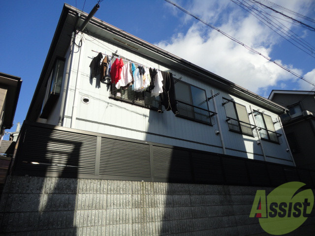 神戸市須磨区平田町のアパートの建物外観
