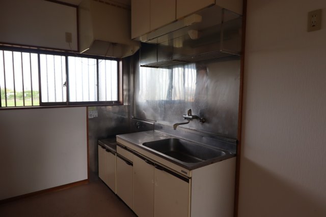 キッチン　同物件別部屋です。